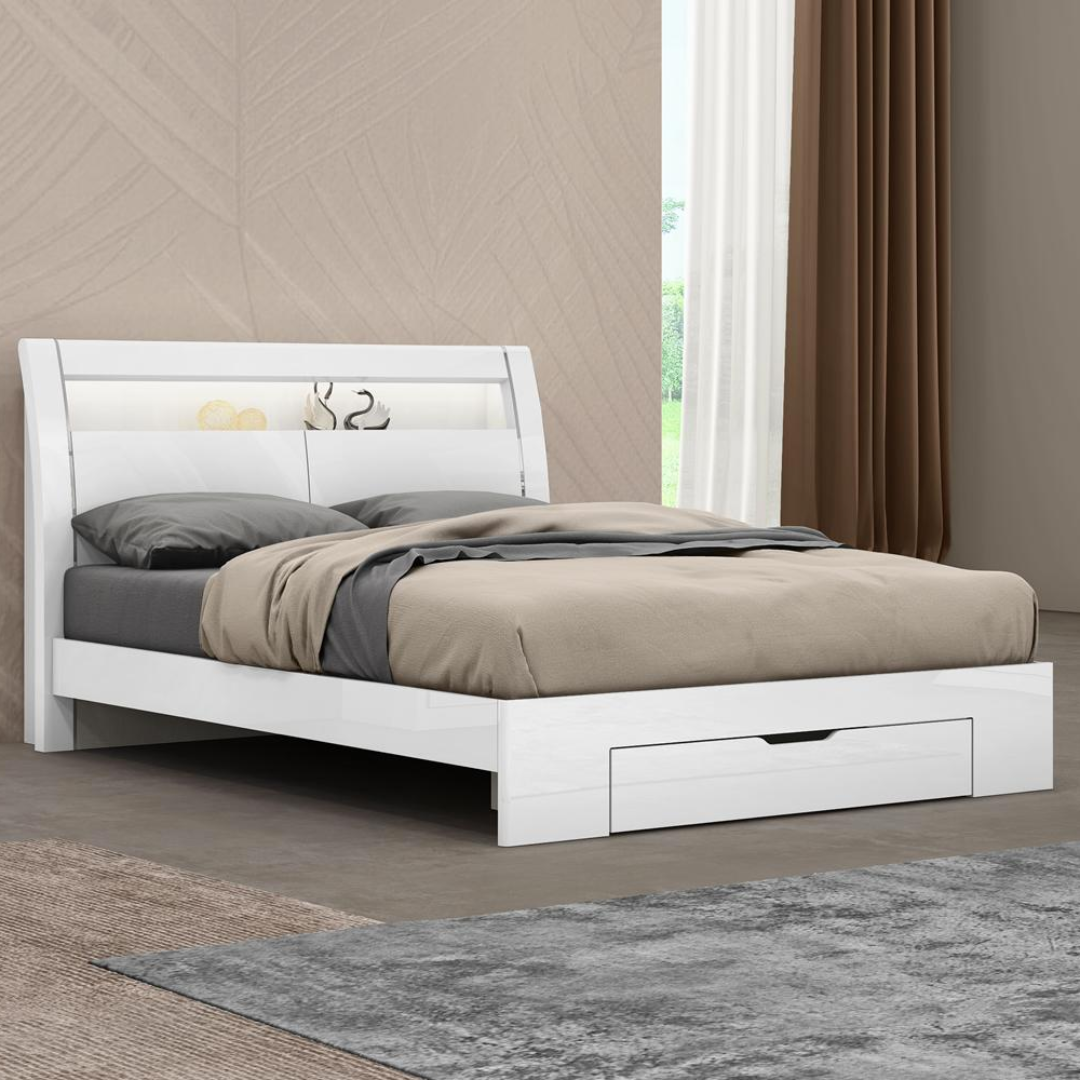 White Lacquer Finish Storage Bedset