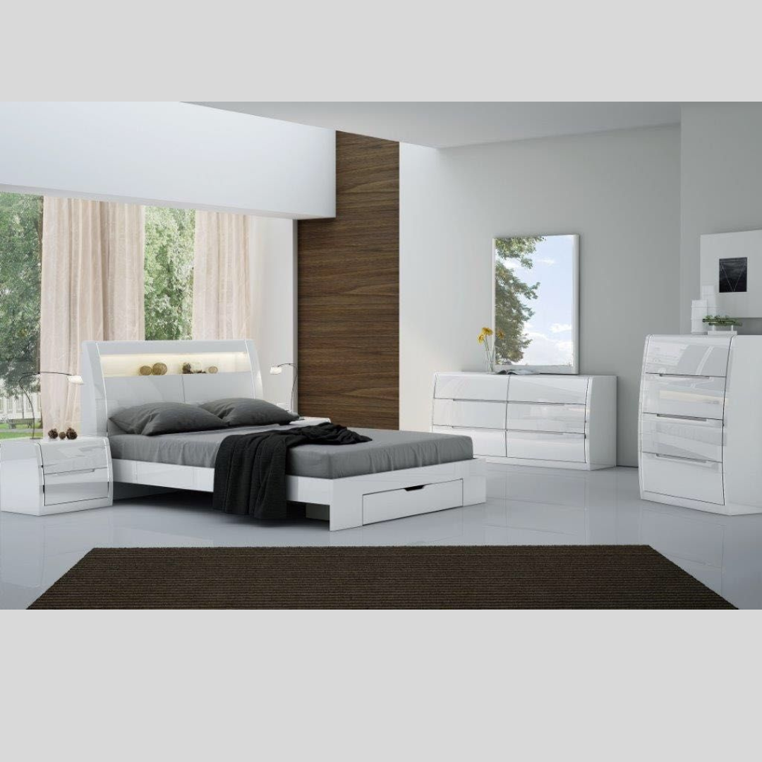 White Lacquer Finish Storage Bedset